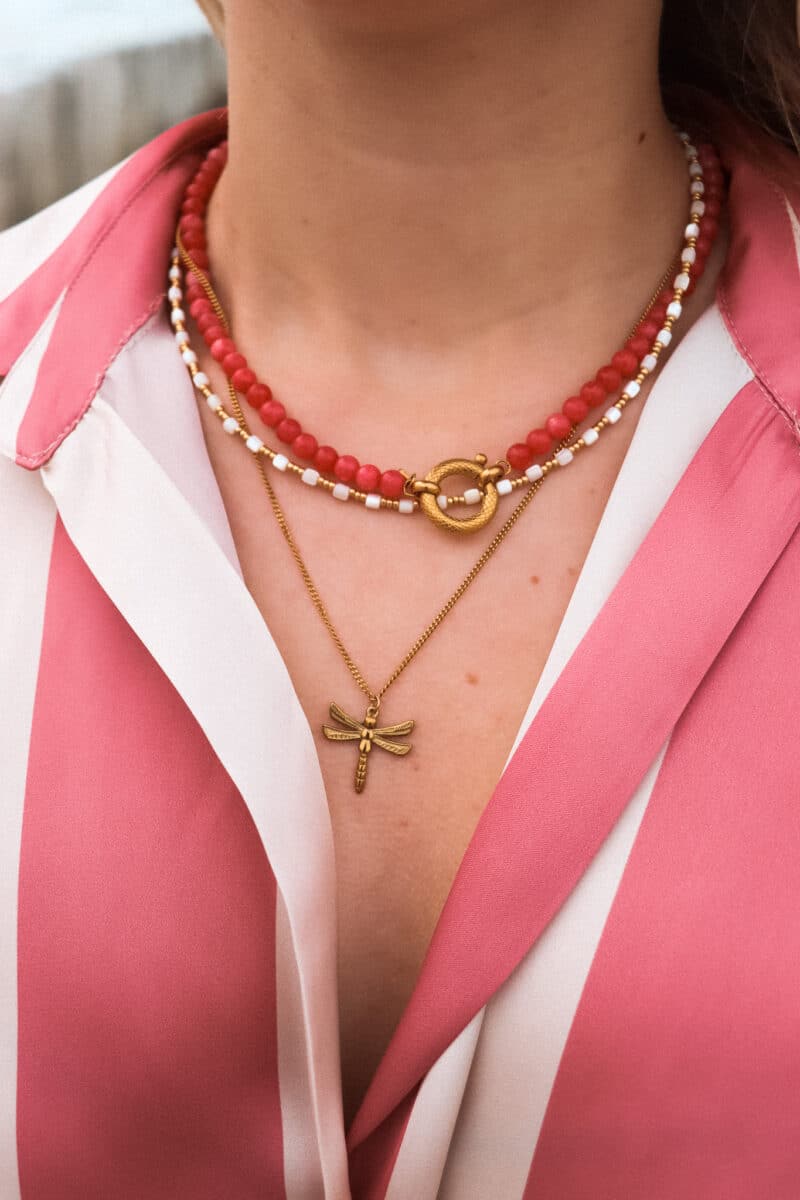 White blossom necklace gold