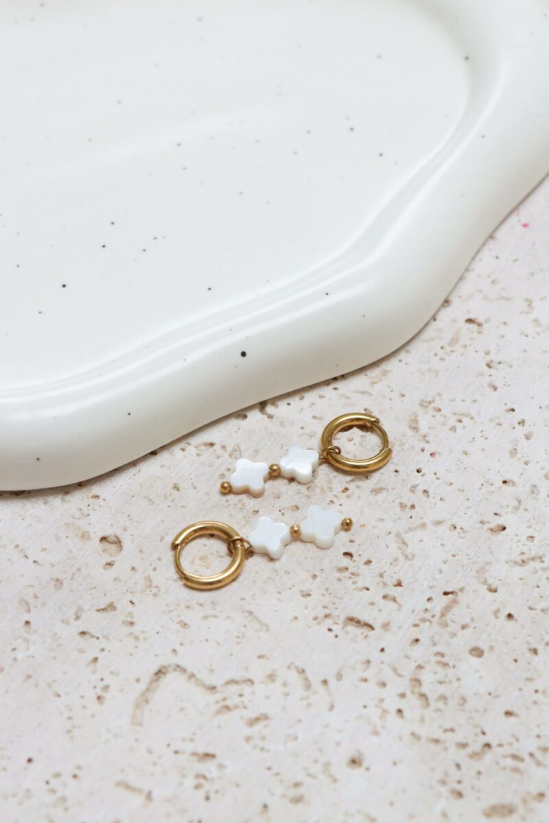White clover hoop gold