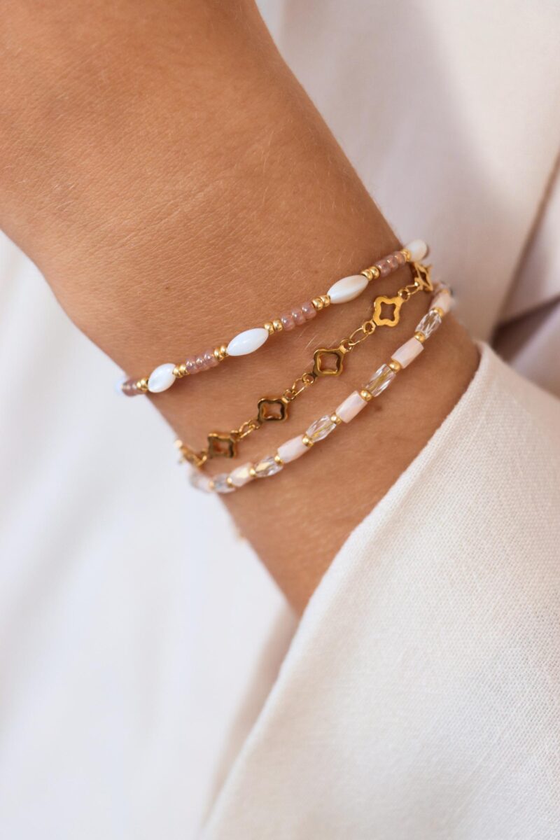 White drop bracelet gold