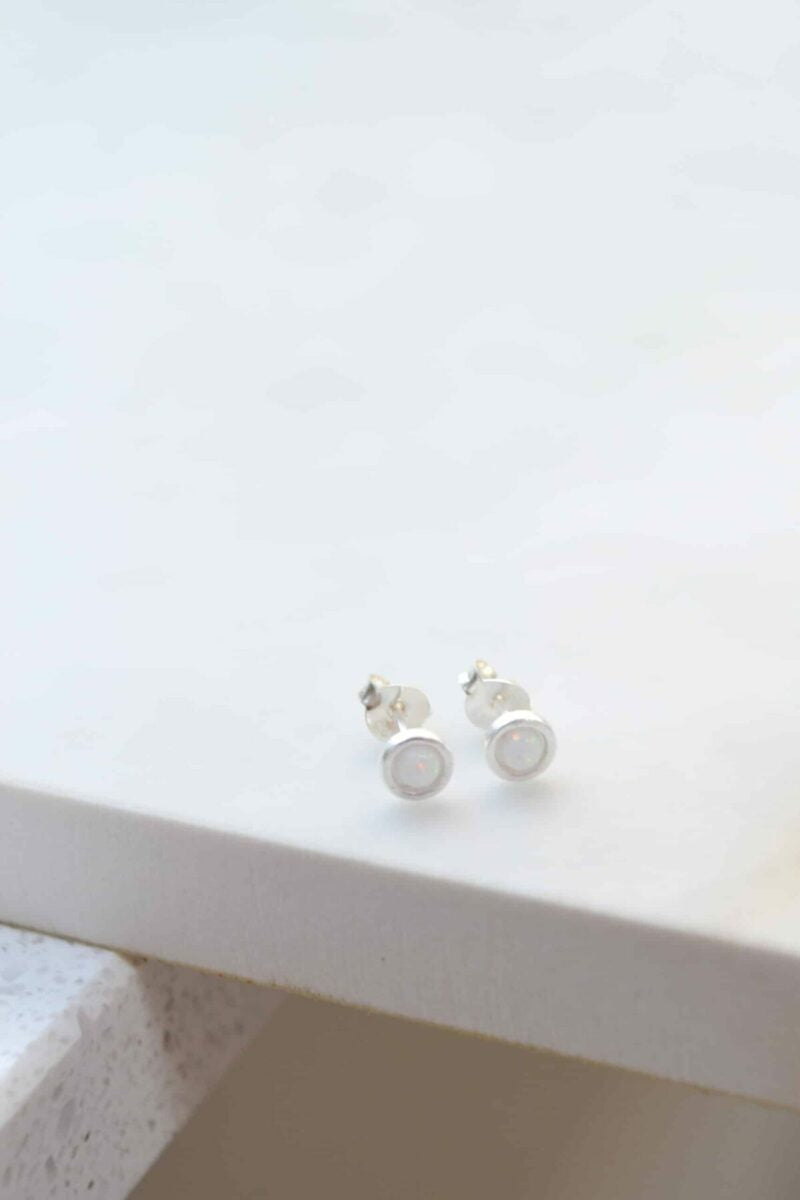 White opal silver