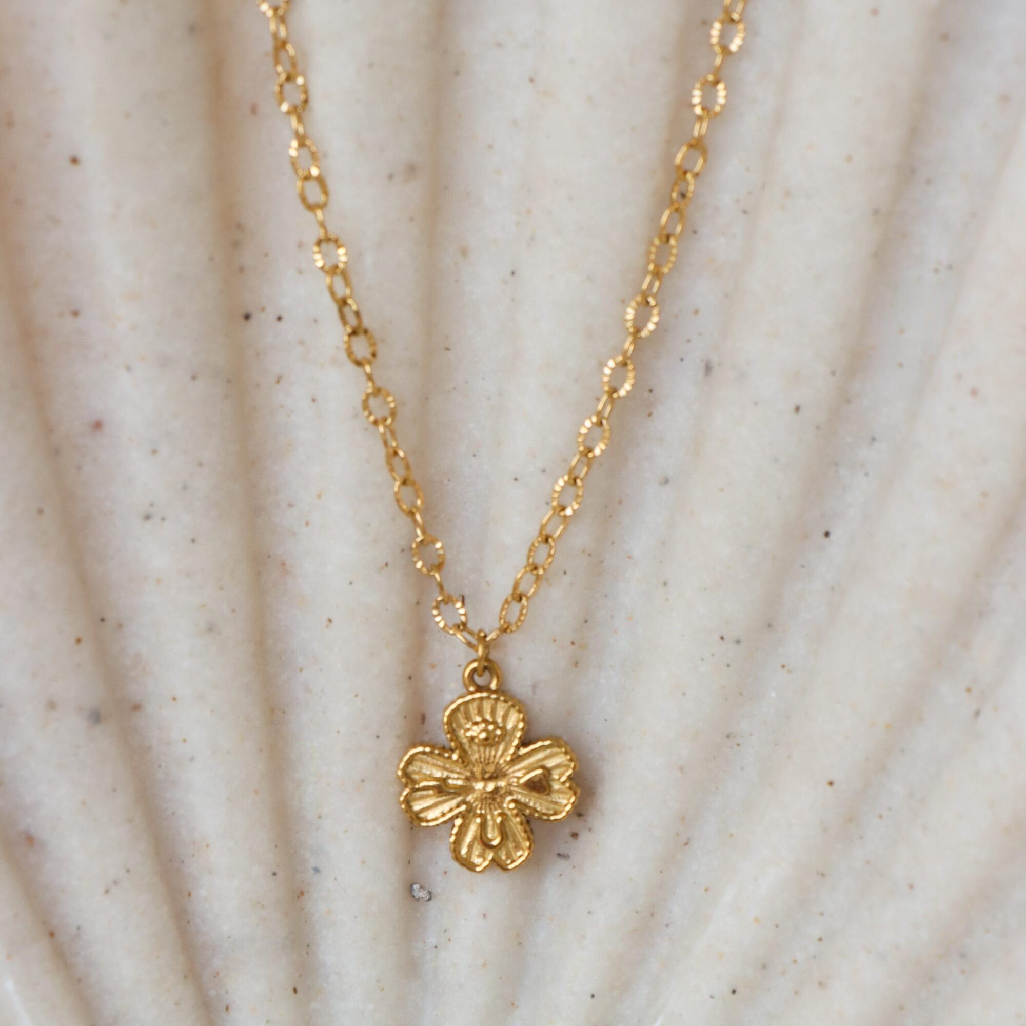 Wish me luck necklace gold